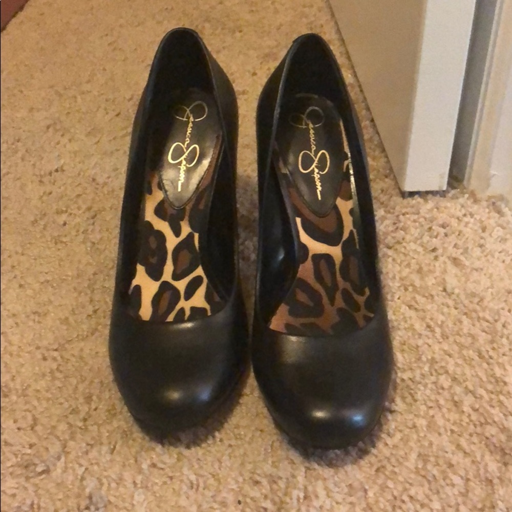 Barely used black heels